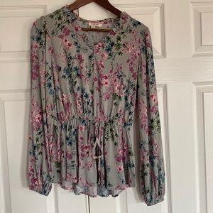 Beautiful and almost new! Very comfortable size S. Lightweight.